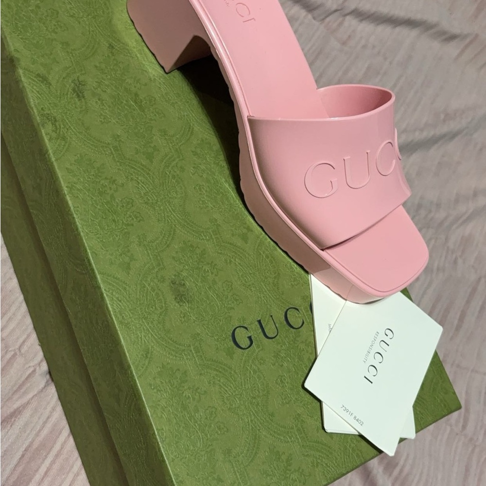 Gucci Women's Pink Slide Sandals